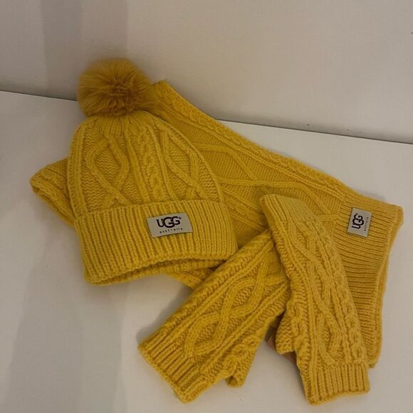 Ugg 3 pc hat scarf and glove set yellow - Picture 1 of 3